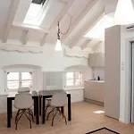 Hotel apartamentowy Tergestroom & Boutique