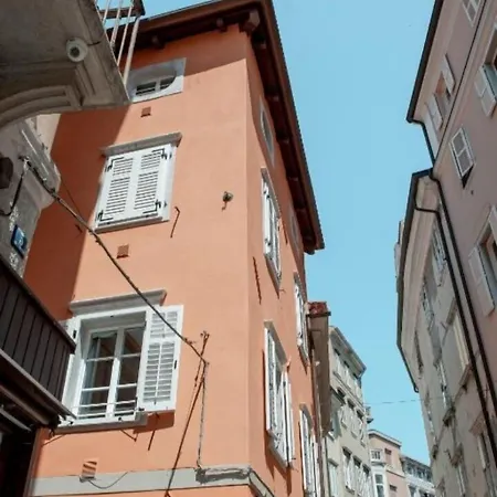 شقة فندقية Tergestroom & Boutique 4*